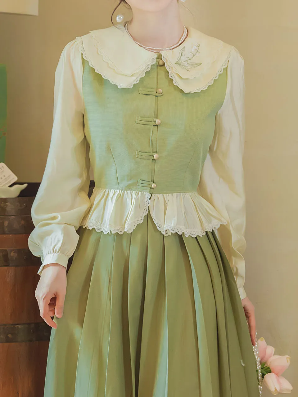 2PS Light Green Peter Pan Collar Ruffles Blouse And Green Swing Skirt 1950S Dresss Set