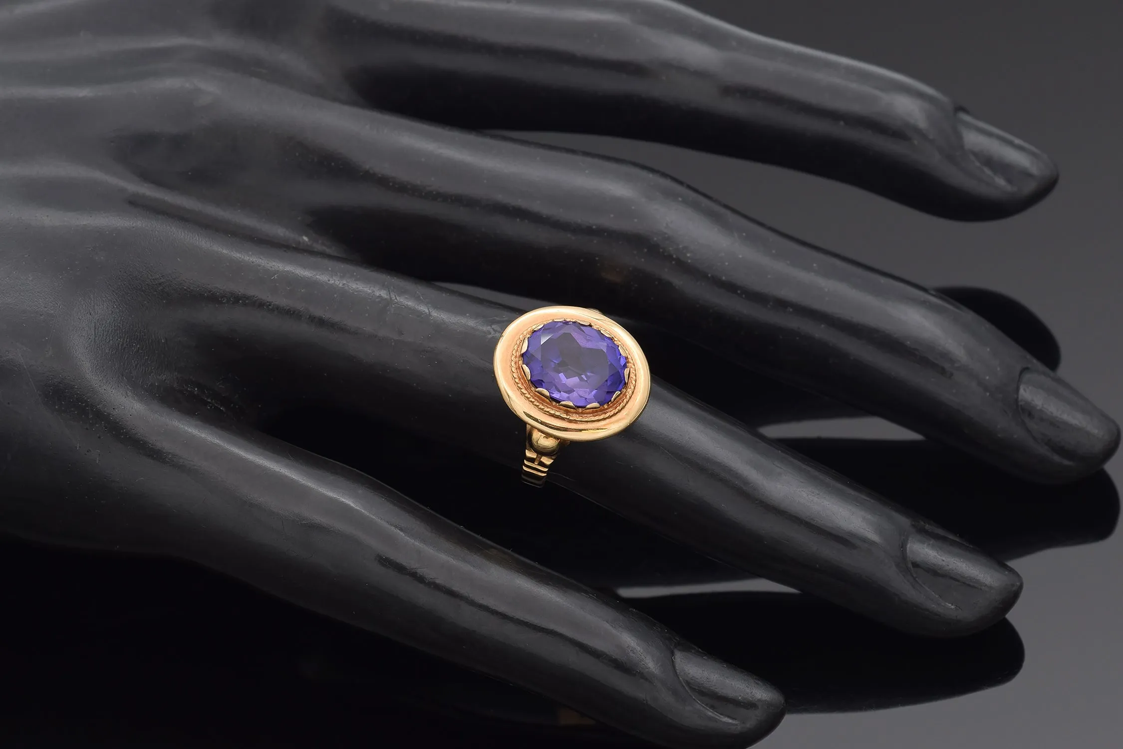 Antique 14K Yellow Gold 3.33 Carat Purple Sapphire Ring Size 4