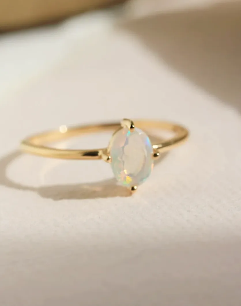 Ava Ring ? Opal