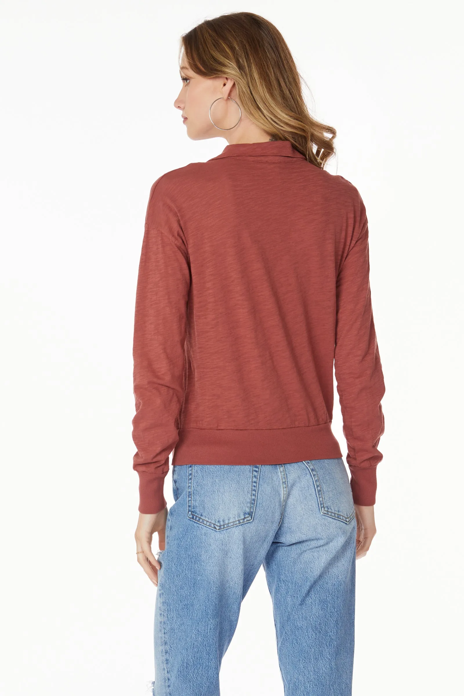 COLLAR LONG SLEEVE RIB HEM TEE