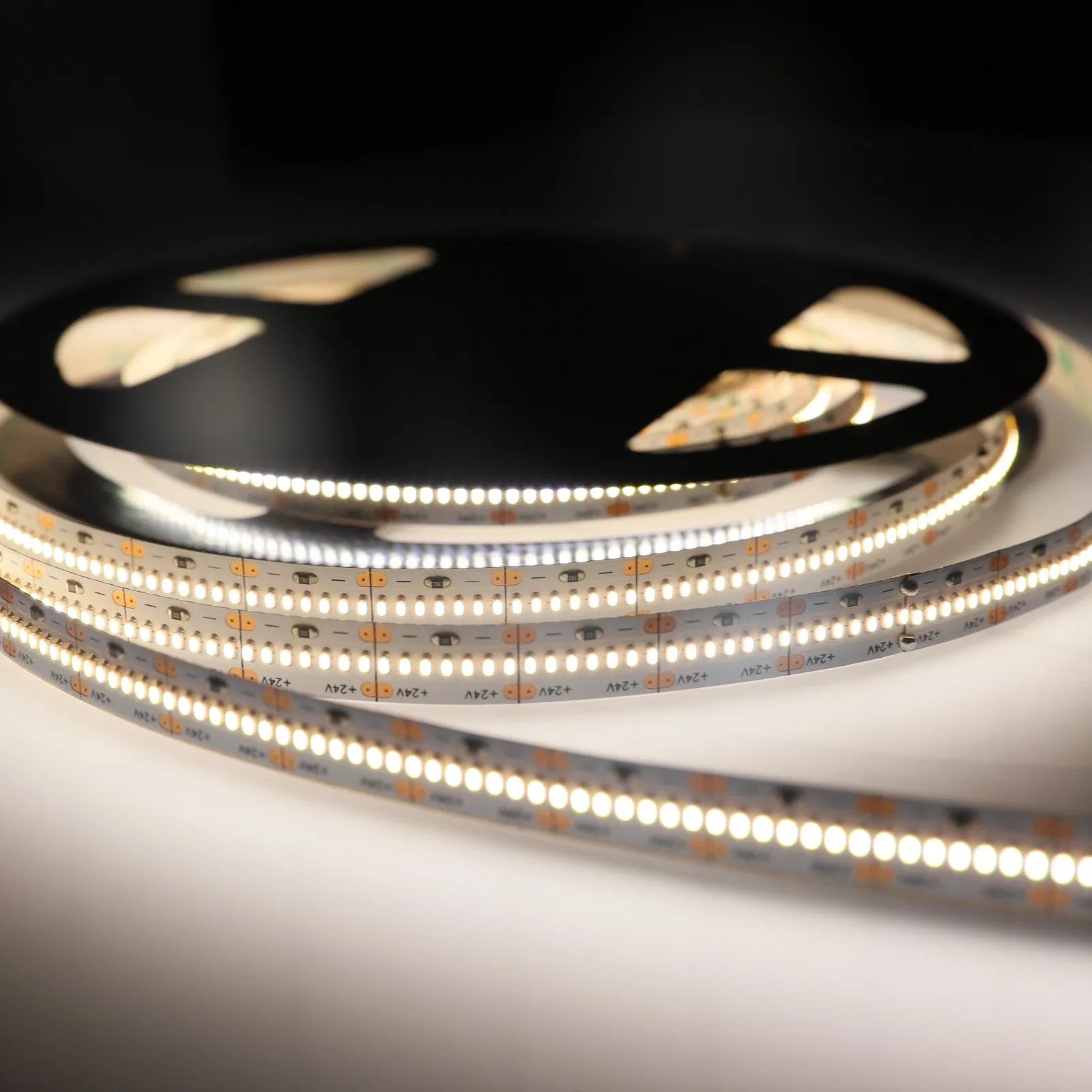 CRI-MAX CRI 95  High Brightness LED Flexible Strip 4000K 5000K - 420 LEDs/m - 5m/Reel