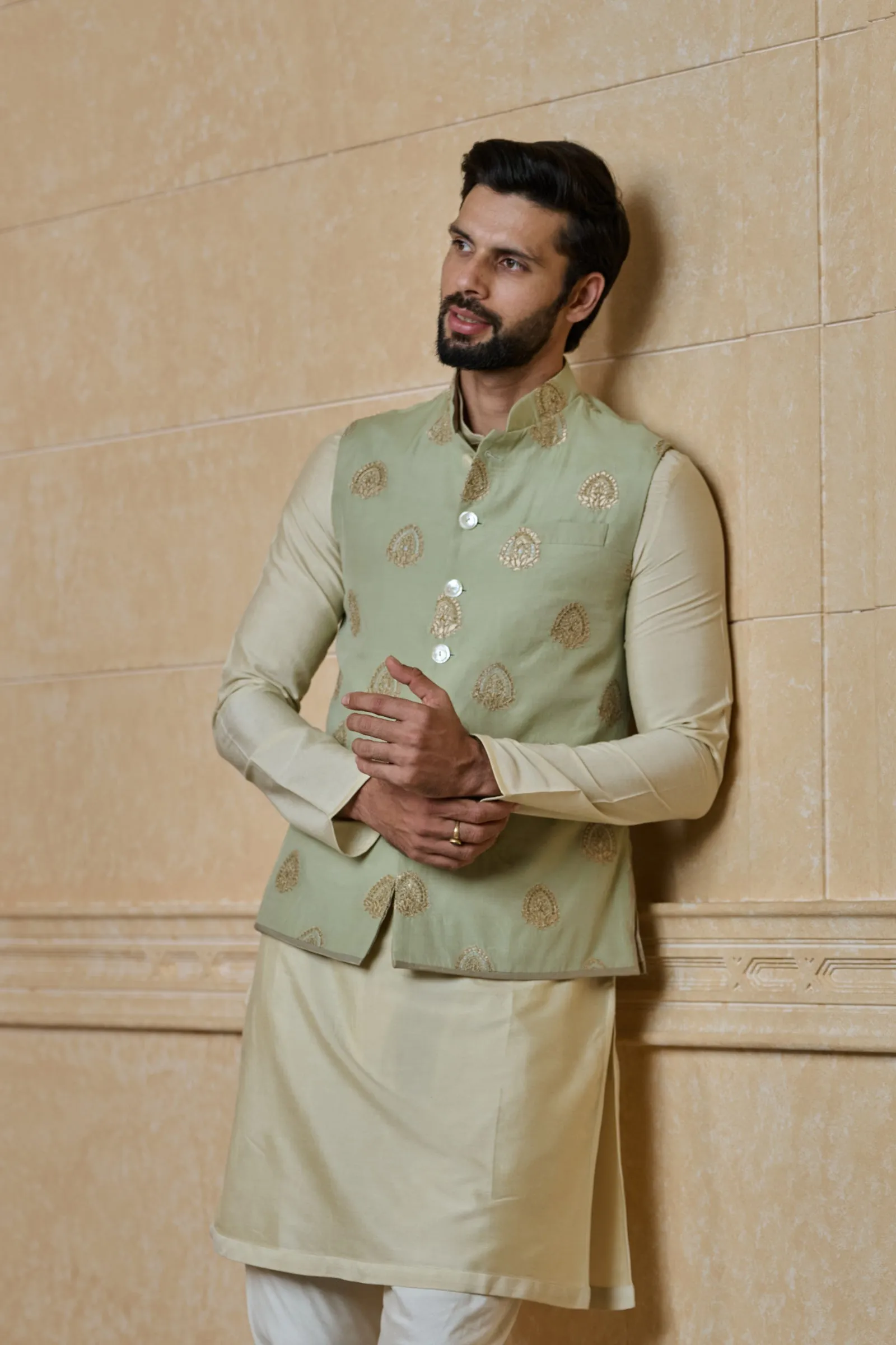 Dori Work Highlighted Kurta Bundi Set