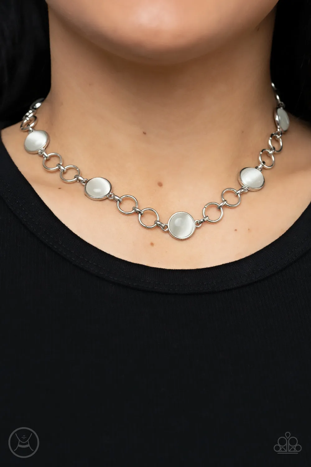 Dreamy Distractions - White Choker Necklace