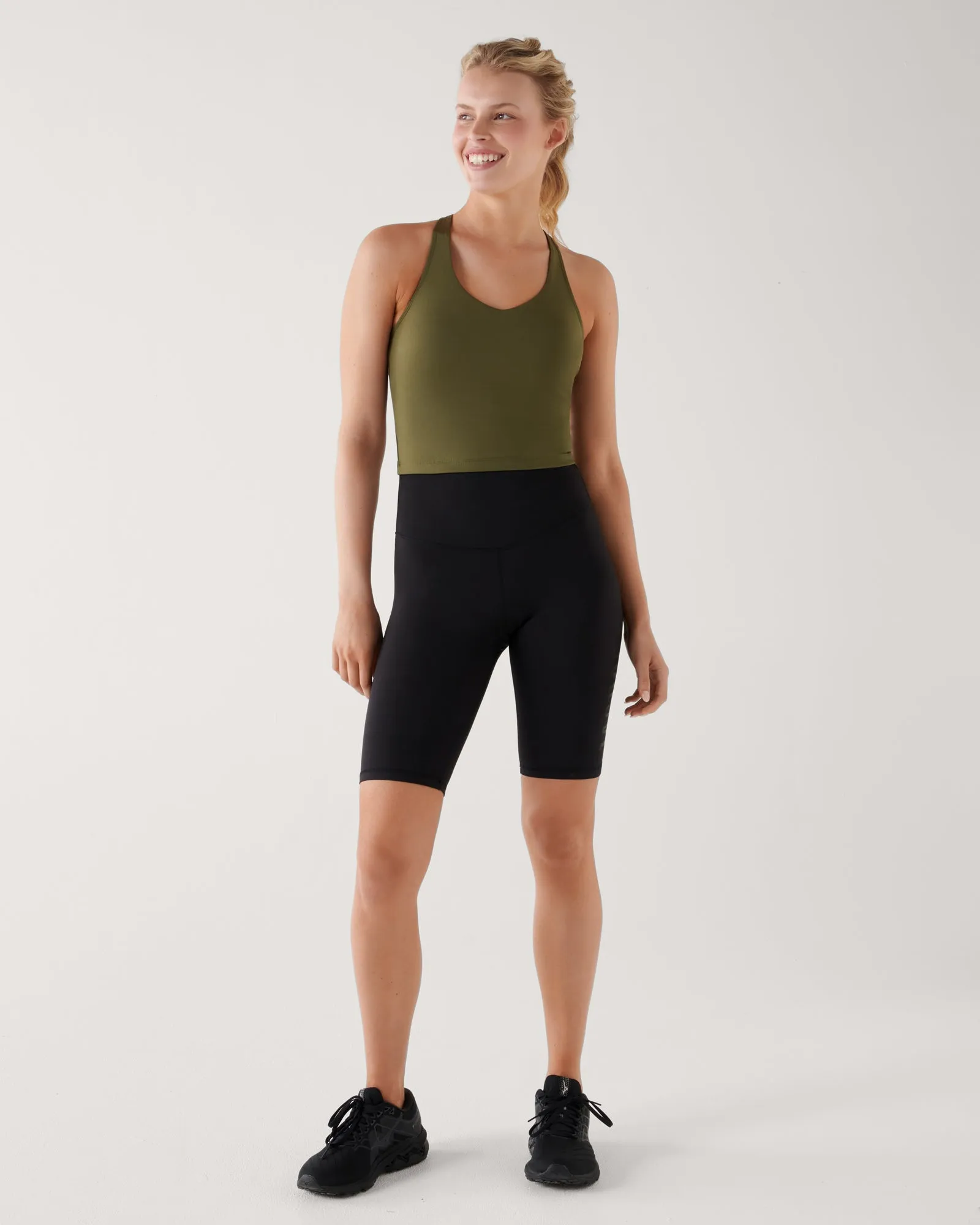 ESSENTIAL LONGLINE  CROP TANK MOSS