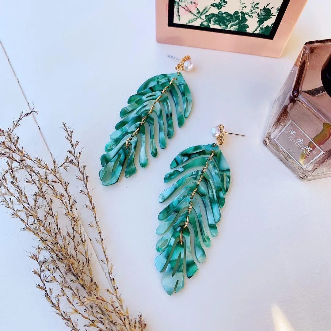 Fashion Seaside Resort Style Acrylic Leaf Earrings For Women