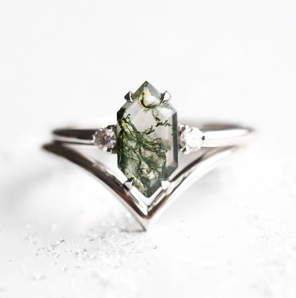 Luna Moss Agate And Alexandrite Ring With Diamond Band