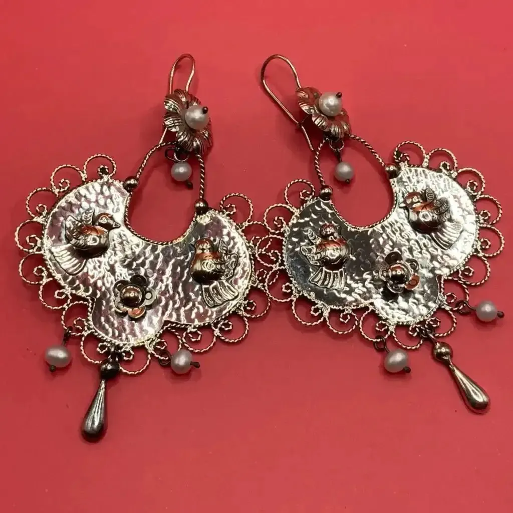 Mazahua  Mexican silver earrings with pearls