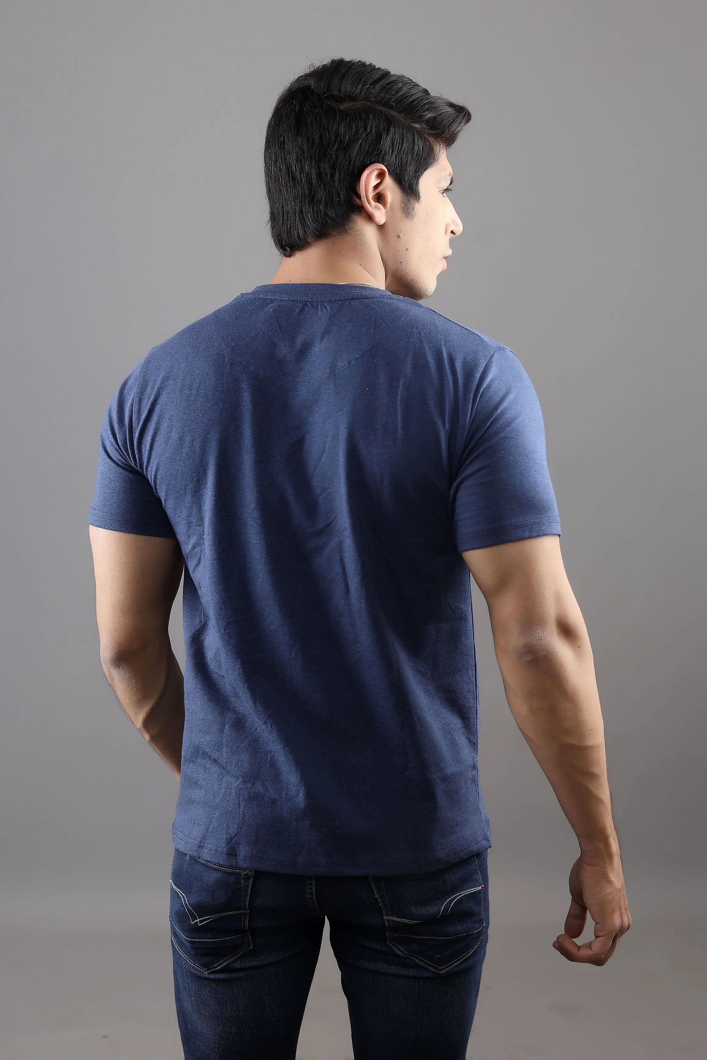 T-shirt - Men Navy Blue Solid Round Neck Pure Cotton