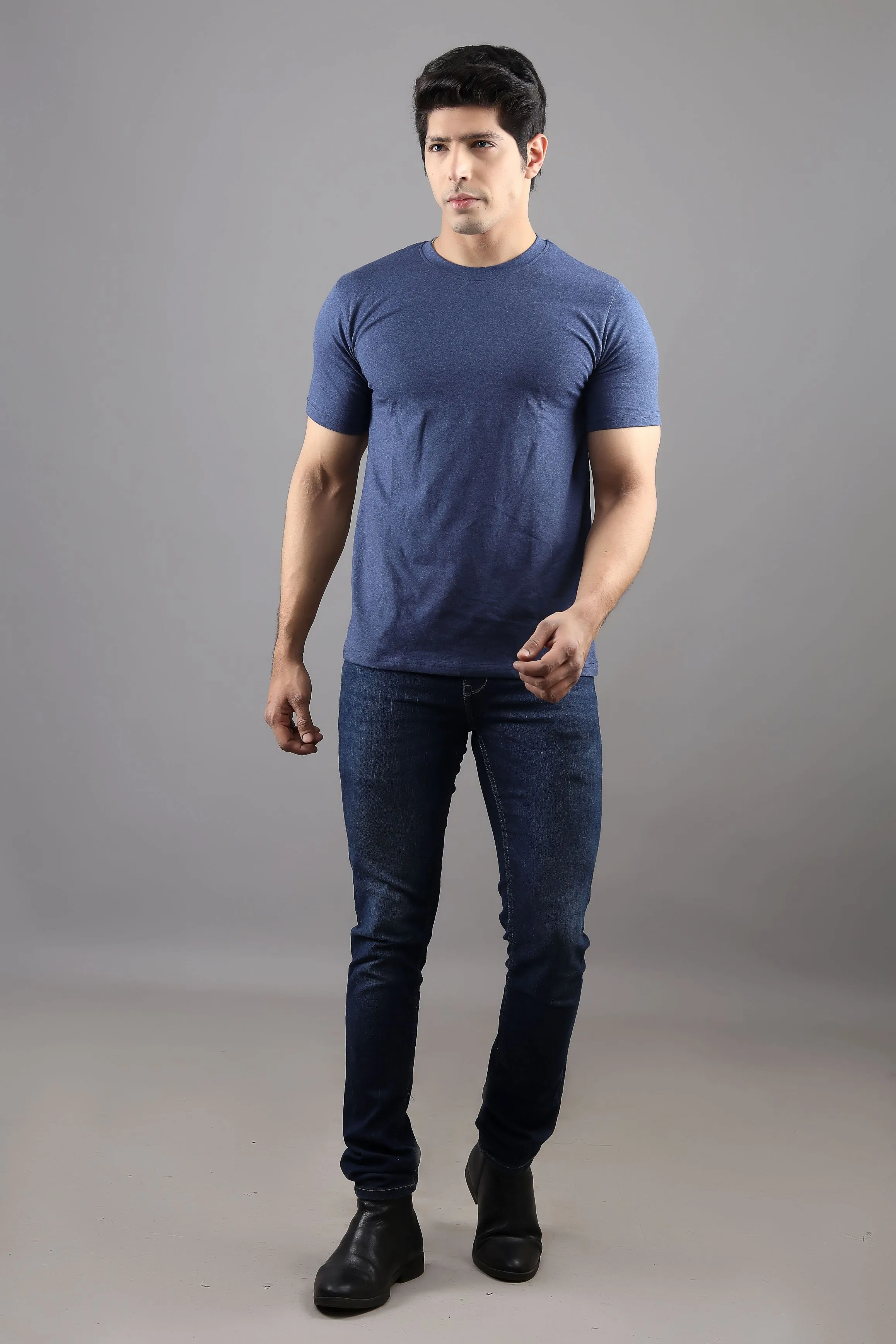 T-shirt - Men Navy Blue Solid Round Neck Pure Cotton